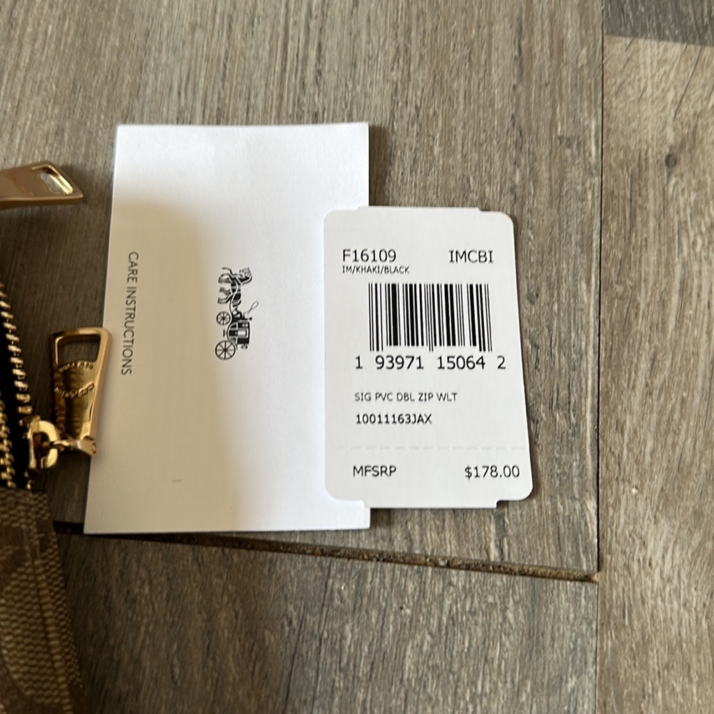 Authentic Coach purse and wallet - Picture 6 of 7